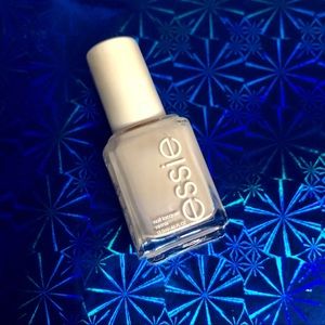 Brand New Never Used - Essie - Marshmallow shade